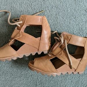 SOREL lace sandals